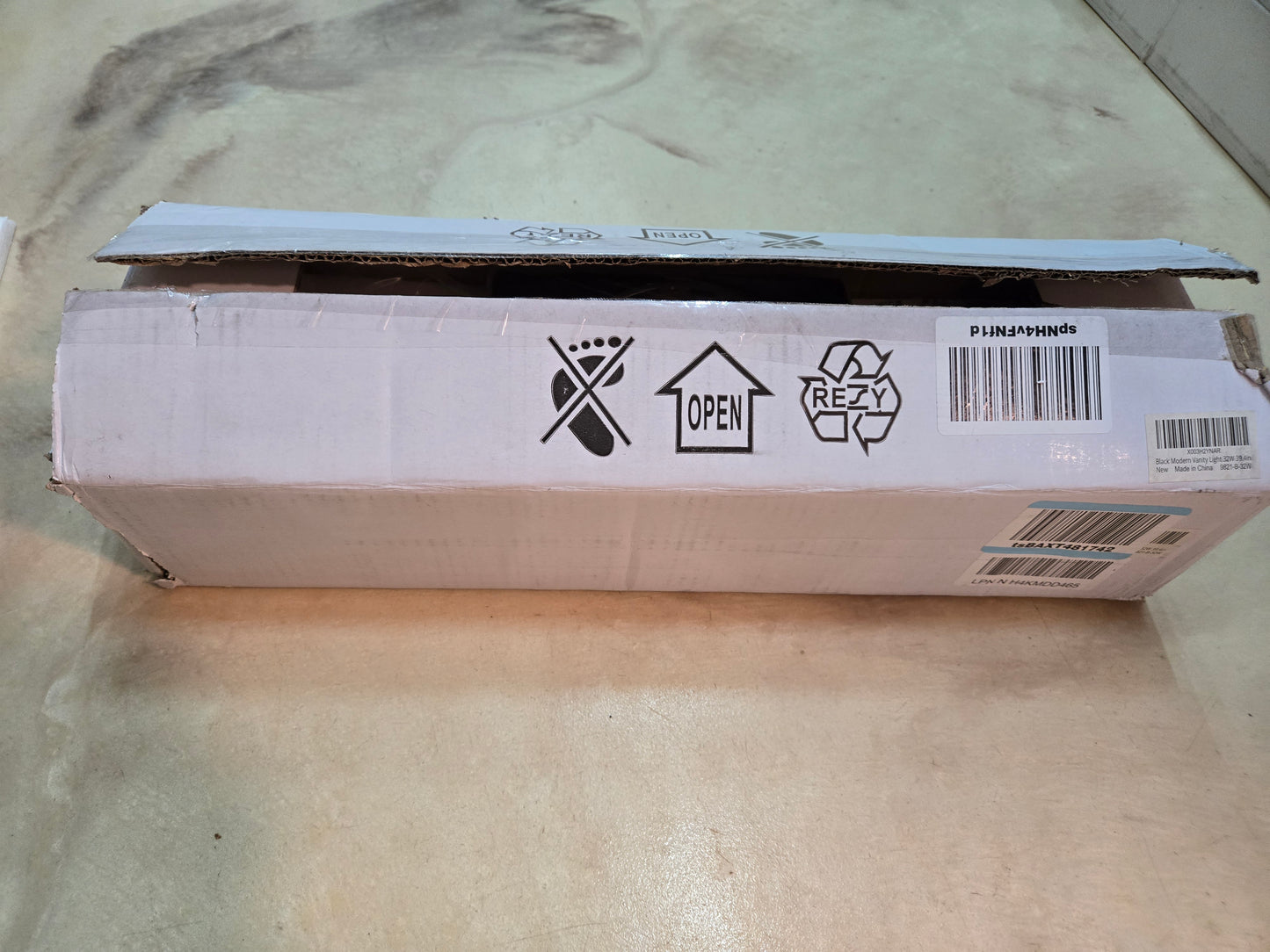 40 inch Modern Black LED Vanity Light Bathroom Light Fixtures Over Mirror Modern Wall Bar Light Wall Sconce Vanity Lighting 5500K 32W for Bathroom, Bedroom, Hallway, Kitchen