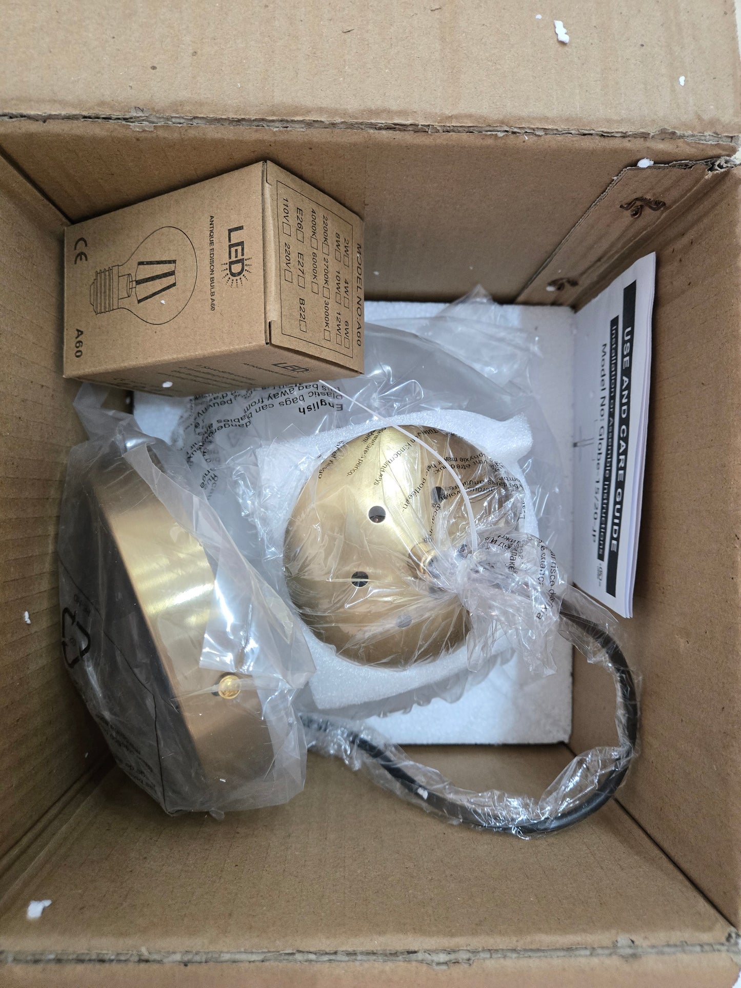 KoKo&Yukina Globe Pendant Lighting for Kitchen Island Mid Century Modern Hanging Light Fixture with Clear Globe Glass Gold Brass Hanging Ceiling Lights for Sink Bathroom Entryway